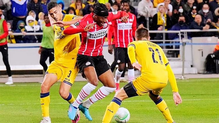 安东尼和伊 安东尼和伊